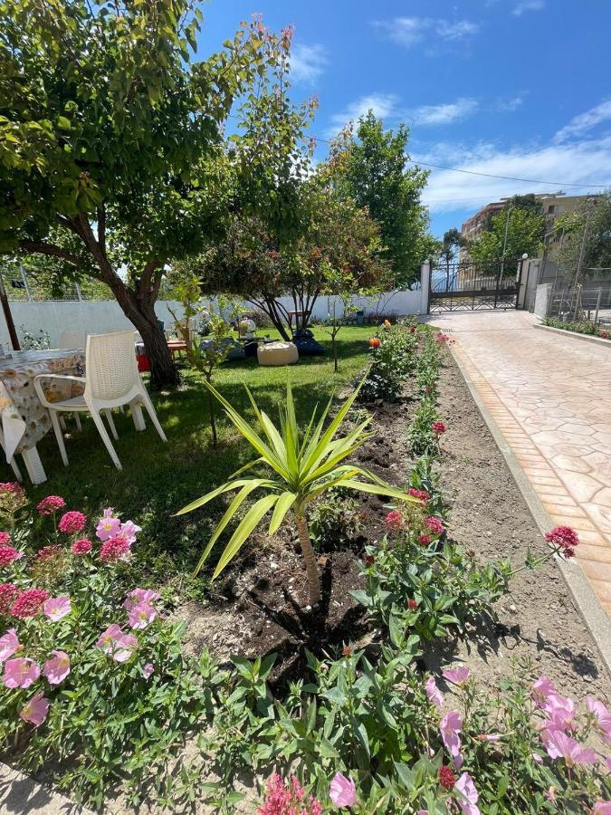 Rent Rooms Loren Vlorë 外观 照片