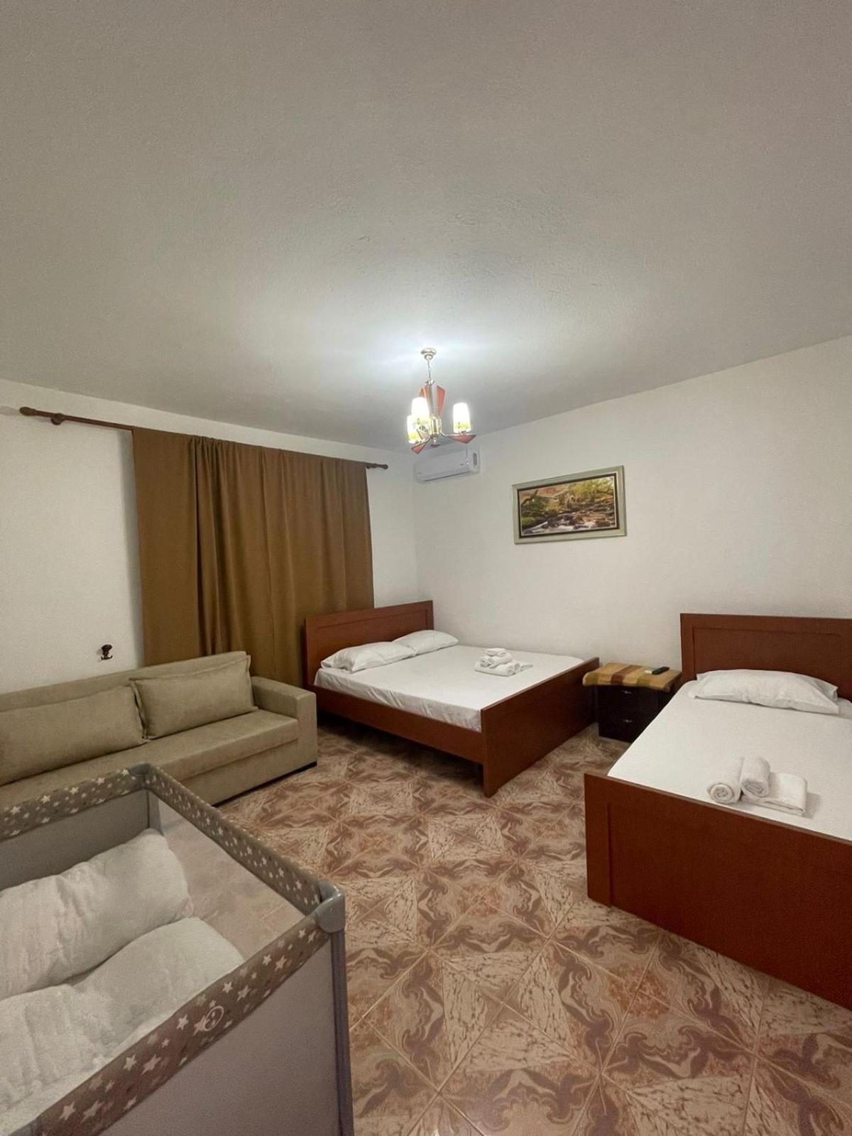 Rent Rooms Loren Vlorë 外观 照片