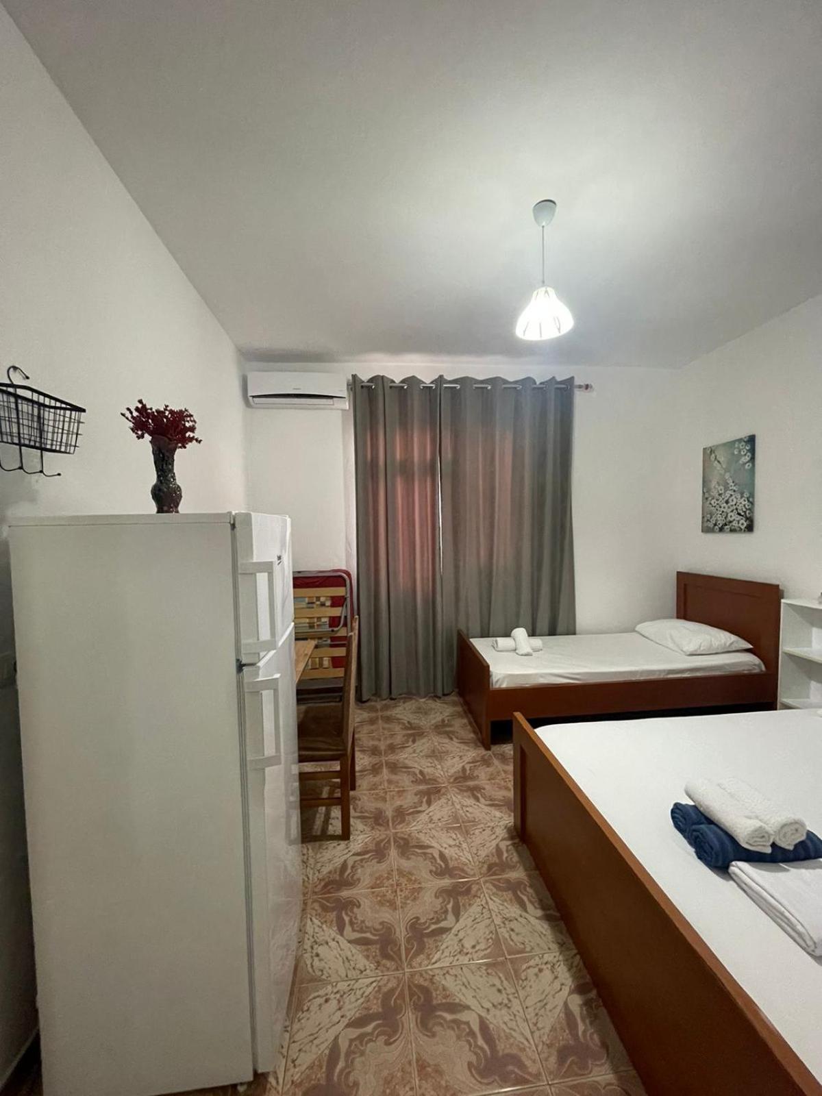Rent Rooms Loren Vlorë 外观 照片